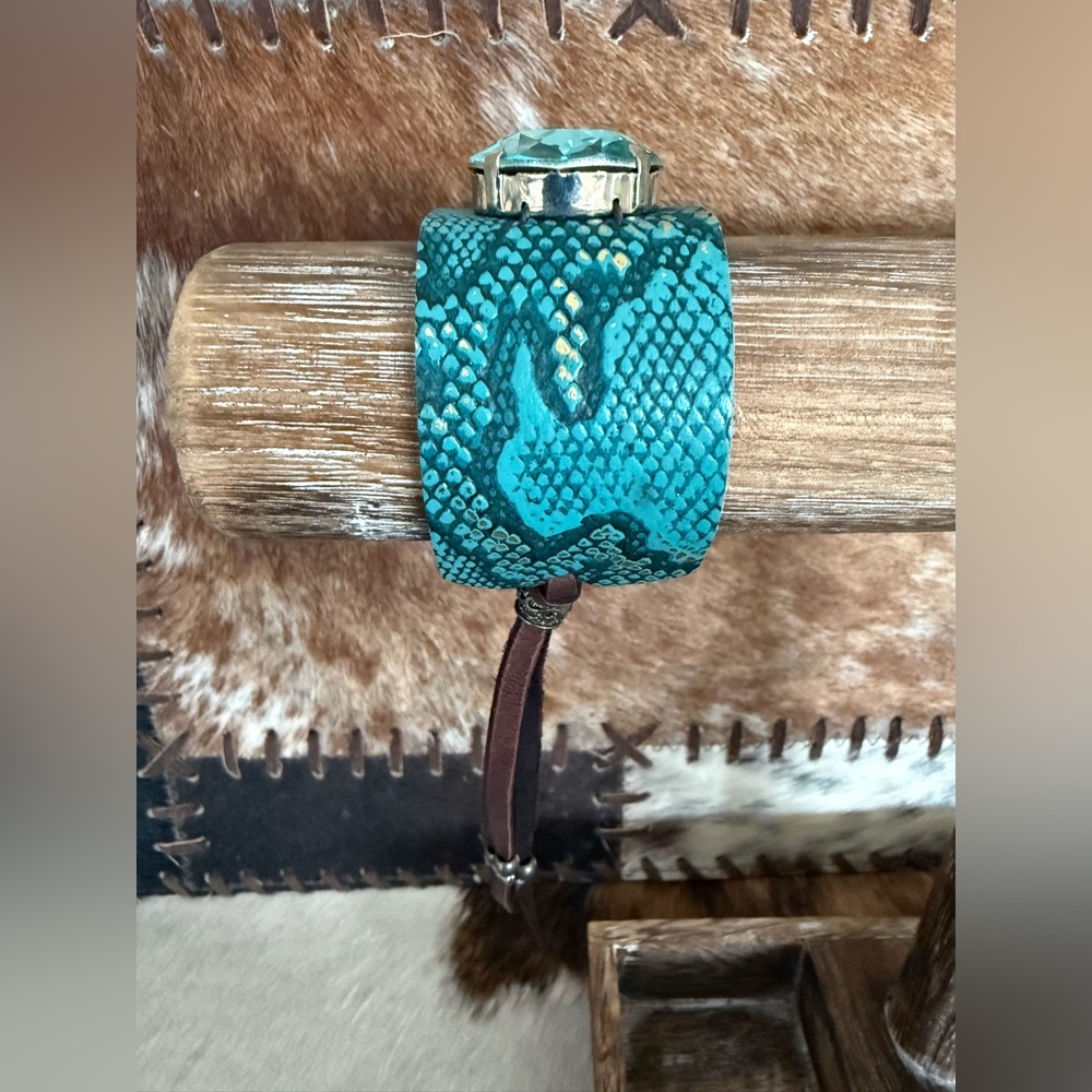 Keep It Gypsy Python Turquoise Cowhide Pattern Pe… - image 2